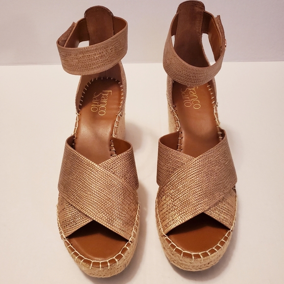 Sandals - Picture 4 of 5